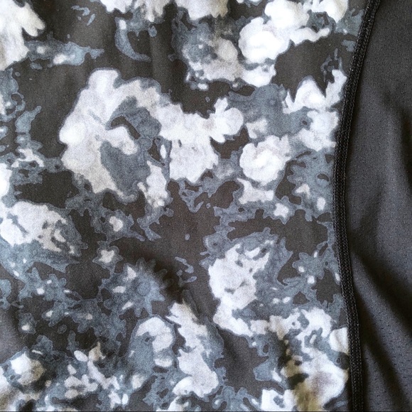 Athleta Long Sleeve Black & Gray Athletic Top S - Picture 3 of 7